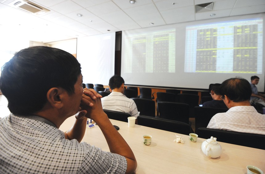 Trên thị trường chứng khoán tự do từng xảy ra nhiều vụ lừa đảo chiếm đoạt tiền, nhất là giai đoạn giá cổ phiếu tăng mạnh