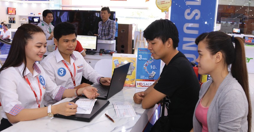 Việc các CTTC huy động với lãi suất cao hơn ngân hàng đã tạo hiệu ứng tâm lý “lãi suất đang tăng mạnh”