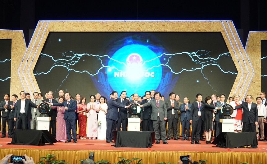 Nghi thức thể hiện sự cam kết của Nhà nước, doanh nghiệp, nhà trường trong công cuộc nâng tầm kỹ năng lao động Việt Nam