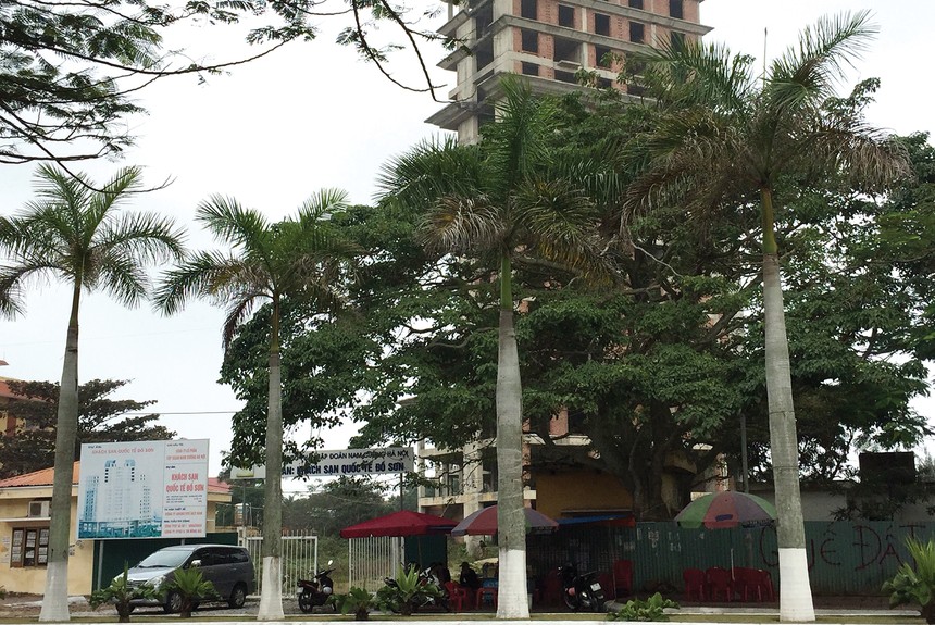 Dự án khách sạn quốc tế Đồ Sơn của Tập đoàn Nam Cường vẫn chưa hoàn thiện để đưa vào sử dụng. Ảnh: Thu Lê