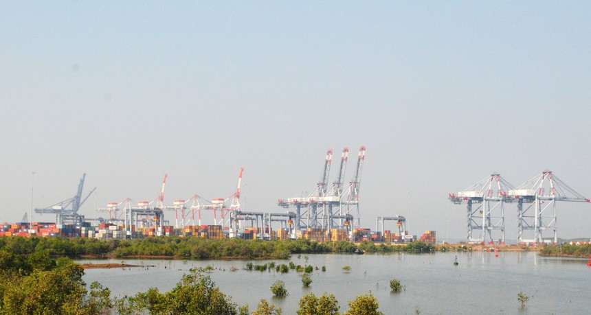 Tỉnh Bà Rịa – Vũng Tàu rà soát và lên phương án kêu gọi nhà đầu tư với 17 dự án cảng biển chưa triển khai, chưa có nhà đầu tư. Cảng CMIT trong khu vực Cái Mép- Thị Vải. Ảnh: Ngọc Tuấn