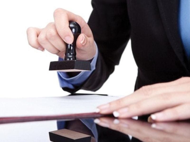 Theo Dự thảo Luật Doanh nghiệp (sửa đổi), doanh nghiệp có thể chọn con dấu hoặc chữ ký số.