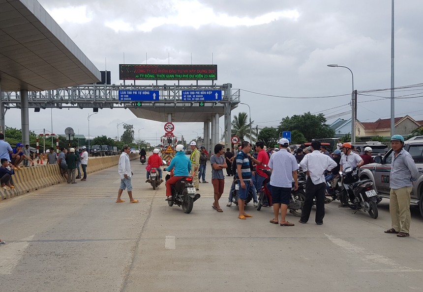 Từ khi triển khai thu phí đến nay, tình hình an ninh trật tự tại trạm thu phí Ninh Xuân (Km8+800, QL26, tỉnh Khánh Hòa) diễn biến phức tạp, việc thu phí bị gián đoạn liên tục.
