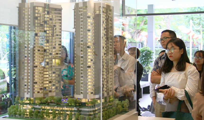 Thị trường địa ốc đang "ấm" dần lên từ tháng 7/2023. Ảnh: Bình Minh.