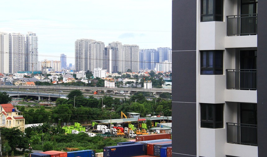 TP.HCM vẫn đói cung căn hộ mới. Ảnh: Bình Minh.