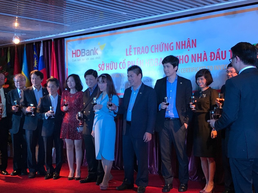 HDBank bán 21,5% vốn cho 76 nhà đầu tư nước ngoài