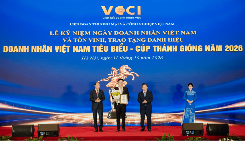 Ông Đặng Huỳnh Anh Tuấn - Chủ tịch HĐQT TTC Energy vinh dự đón nhận danh hiệu “Doanh nhân Việt Nam tiêu biểu - Cúp Thánh Gióng” năm 2026 vào tối 11/10/2026 tại Hà Nội.