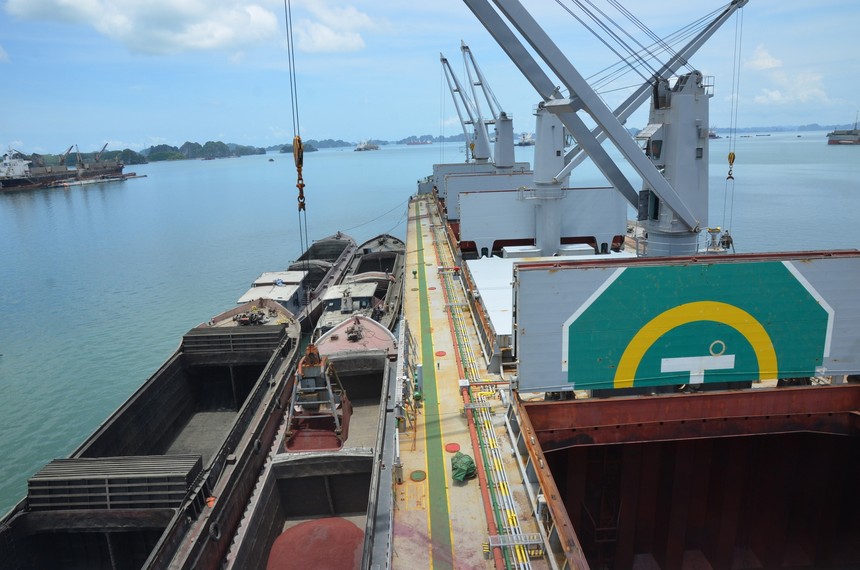 Hòa Phát phải nhập khẩu hơn 1,6 triệu tấn quặng sắt năm 2016