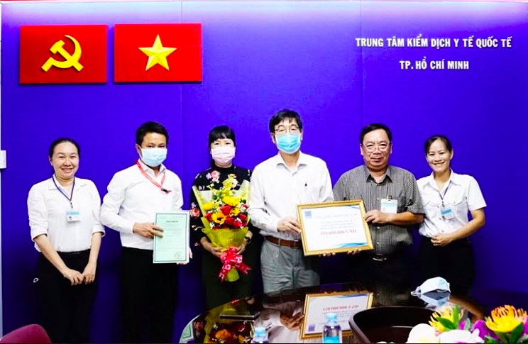 Công đoàn PV GAS ủng hộ 600 triệu cho tập thể y bác sĩ trực chiến tại sân bay trọng điểm