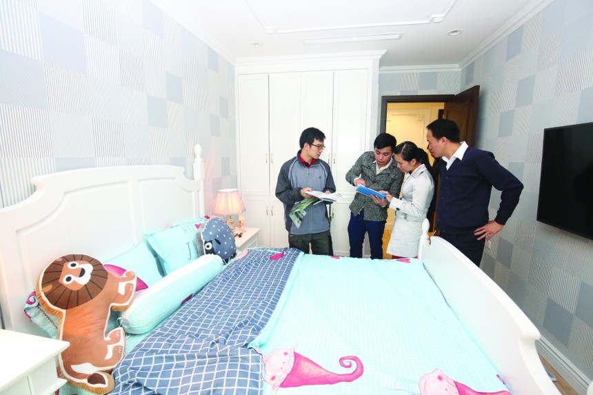 Việc rao bán nhà trong group của cư dân giúp người bán lọc được khách “net”. Ảnh: Dũng Minh.