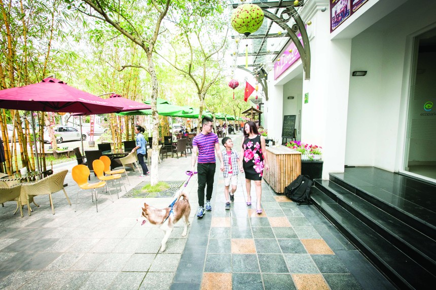 Nhóm dân số trẻ là những người mua, người thuê nhà, cũng như là nhà đầu tư bất động sản tiềm năng. Ảnh: Dũng Minh.