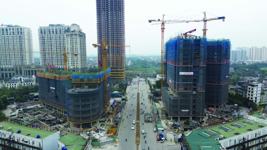 Nhiều dự án nhà ở đang được tăng tốc triển khai. Ảnh: Việt Dương.