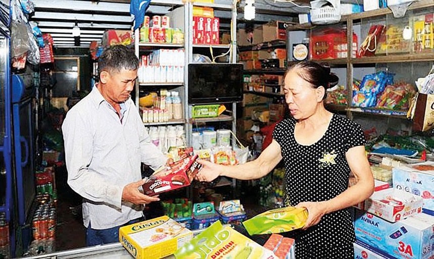 Ngành Thuế đang nghiên cứu áp thuế linh hoạt các loại thuế với hộ kinh doanh nhỏ để tránh thất thu ngân sách nhà nước. Ảnh tư liệu