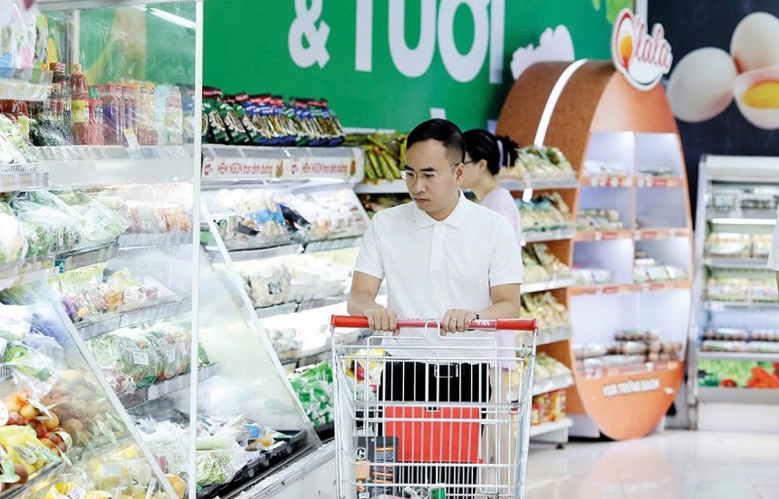 Giảm thuế giá trị gia tăng vừa giảm áp lực chi tiêu cho người dân, vừa tiếp động lực cho doanh nghiệp phát triển. Ảnh: Đức Thanh.