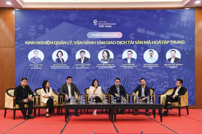 Phiên thảo luận tại hội thảo “Chia sẻ kinh nghiệm quản lý, vận hành sàn giao dịch tài sản mã hóa tập trung” do VBA tổ chức ngày 27/3/2025 quy tụ các đại diện cơ quan quản lý nhà nước (Ngân hàng Nhà nước, Ủy ban Chứng khoán Nhà nước) cùng lãnh đạo các tổ chức tài chính, doanh nghiệp công nghệ và chuyên gia quốc tế.