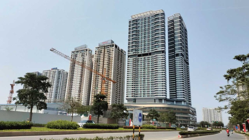 Tây Hồ Tây đang là khu vực “hot” với các dự án nhà ở, văn phòng, bán lẻ...Ảnh: Bình Minh.