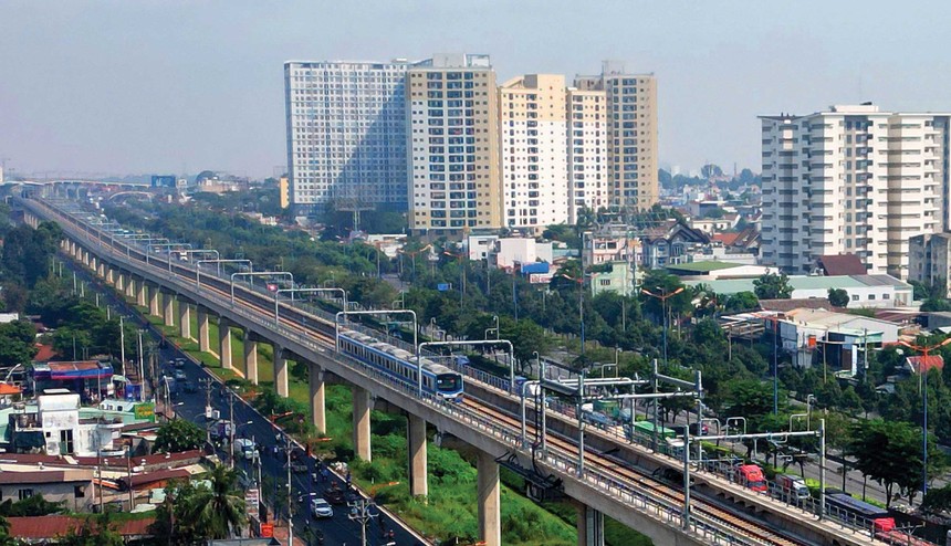 Tại TP.HCM, mức độ tăng giá của căn hộ chung cư đã vượt xa nhà liền thổ. Ảnh: Lê Toàn.