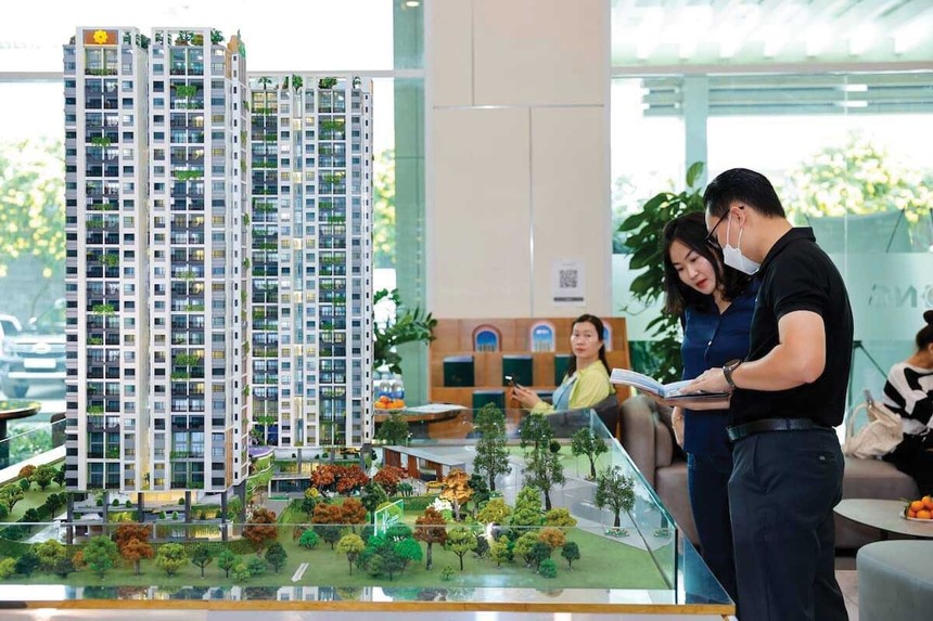 Nguồn cung căn hộ gia tăng, nhưng giá tiếp tục leo thang. Ảnh: Lê Toàn.