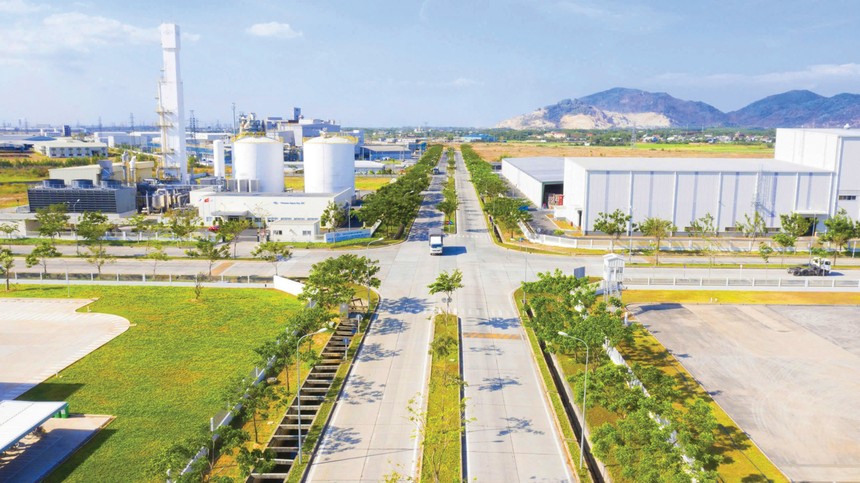 Các tập đoàn sản xuất toàn cầu ưu tiên những khu công nghiệp đáp ứng tiêu chuẩn xanh hơn là giá thuê thấp. Ảnh: Lê Toàn.