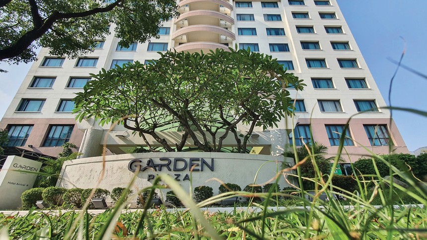 Khách sạn Parkroyal Saigon đã được đổi tên thành Garden Plaza Saigon sau khi đổi chủ. Ảnh: Lê Toàn.