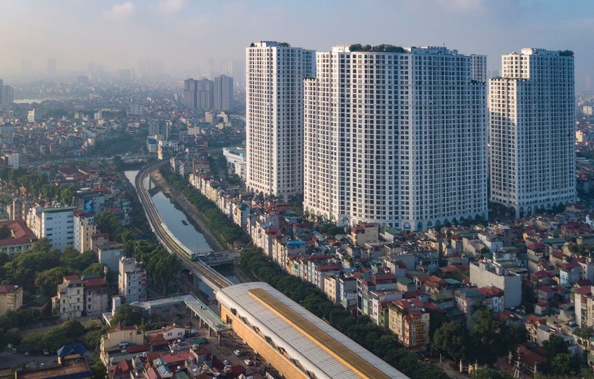 Vùng lõi đô thị cũ hiện đều trong tình trạng quá tải về dân cư, hạ tầng…Ảnh: Dũng Minh.