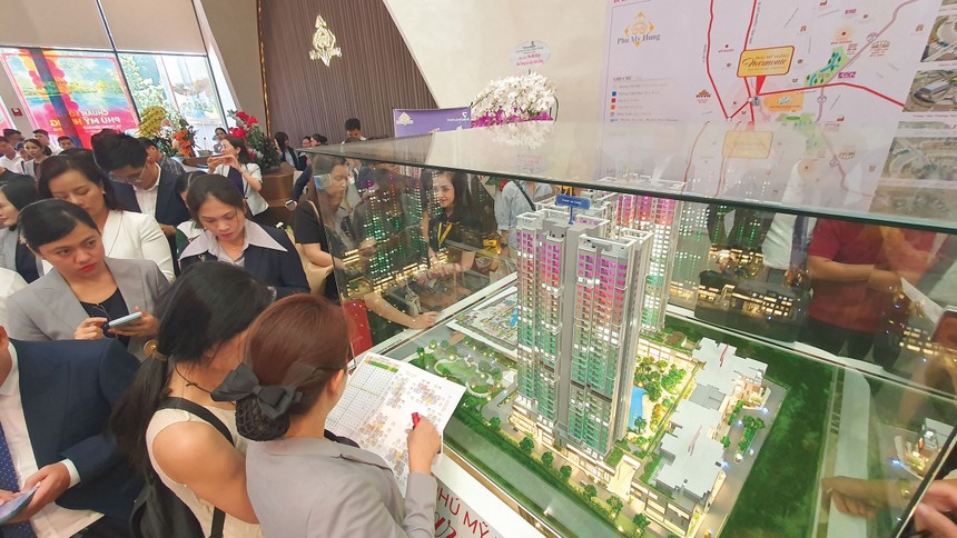 Chủ đầu tư chủ động điều chỉnh chiến lược bán hàng để kích cầu tiêu dùng nhà ở. Ảnh: Lê Toàn.