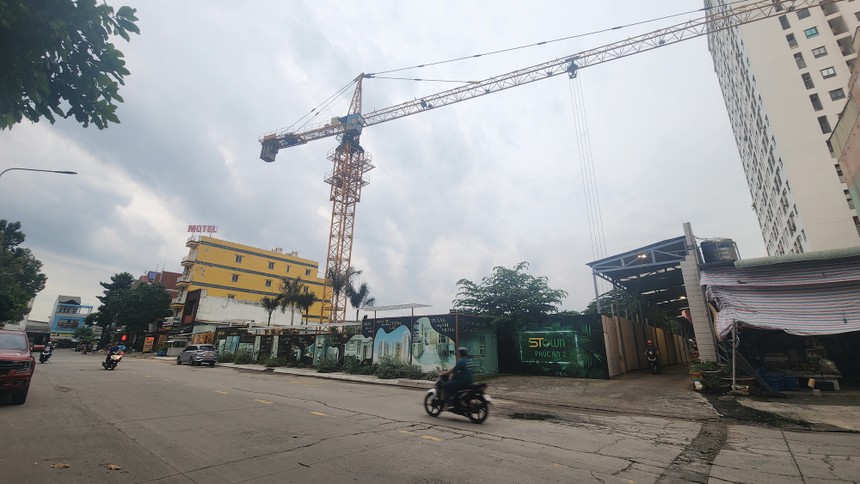 Quang cảnh im ắng tại dự án STown Phúc An 2. Ảnh: Việt Dũng.
