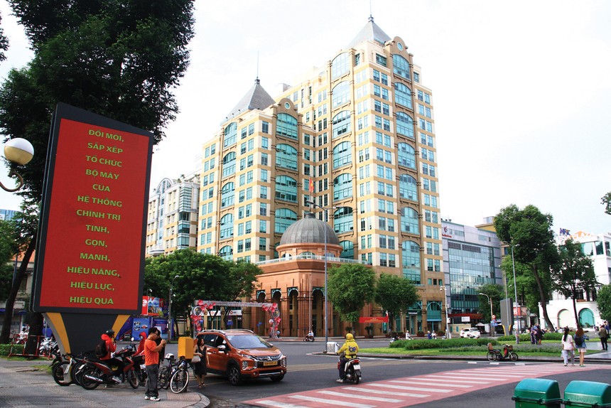 TP.HCM là nơi nhiều tập đoàn đa quốc gia lựa chọn đặt văn phòng đại diện. Ảnh: Công Thành.