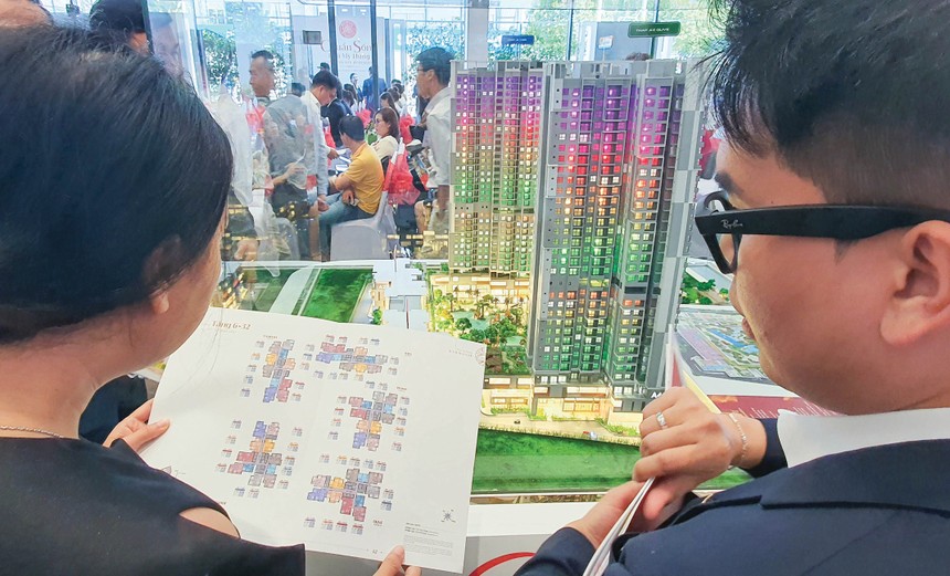Nhiều dự án đưa sản phẩm ra thị trường sau tháng Ngâu. Ảnh: Lê Toàn.