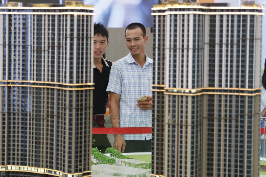 Rất nhiều người quan tâm tới căn hộ diện tích nhỏ. Ảnh: Dũng Minh.