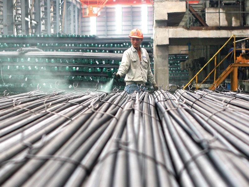 POM chỉ sản xuất cầm chừng, còn chủ yếu là nhập khẩu phôi thép về cán
