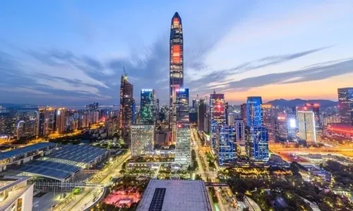 Thâm Quyến, thành phố rực ánh đèn neon được coi là một trong 3 đô thị không ngủ sôi động nhất Trung Quốc. Ảnh: Bingfengwu.