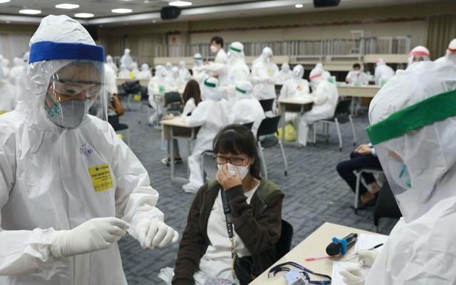 Tối 28/7, thêm 12 trường hợp dương tính với Covid-19, Hà Nội ghi nhận tổng số 65 ca nhiễm trong ngày