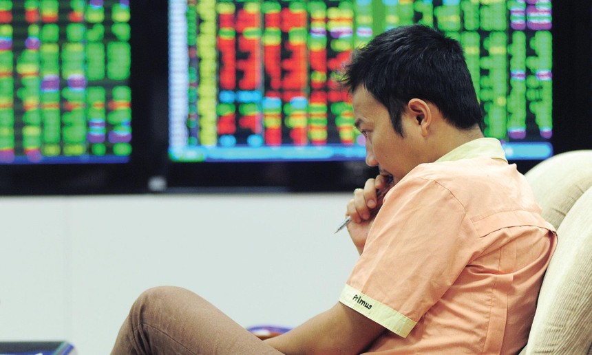 Nhiều nhà đầu tư cắt lỗ, chuyển sang nắm giữ tiền mặt.