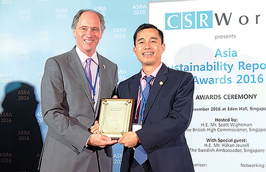 Ông Nguyễn Anh Tuấn - Giám đốc Khối Quản lý hoạt động, “nhạc trưởng” của nhóm thực hiện báo cáo