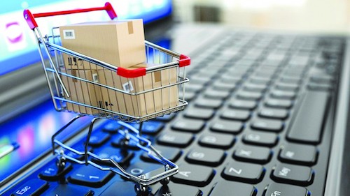 Cuộc đua đầu tư trên thị trường thương mại điện tử chưa có dấu hiệu dừng lại.