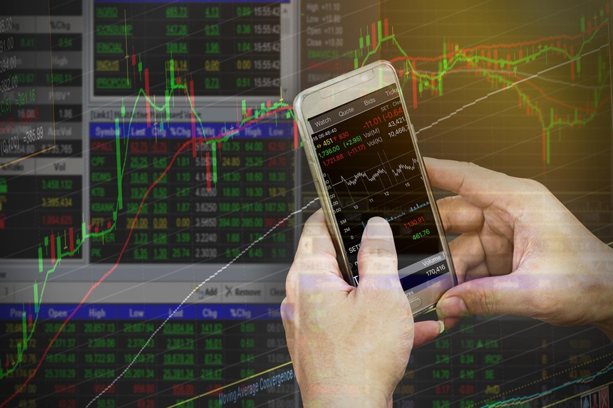 Phiên giao dịch sáng 20/8: Áp lực chốt lời gia tăng, VN-Index giảm gần 21 điểm