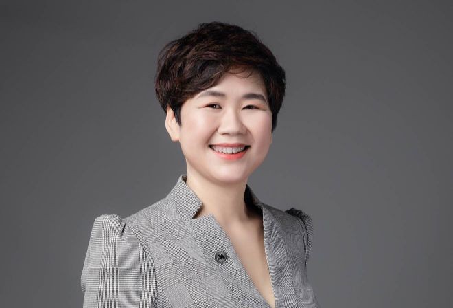 Bà Đinh Thị Tố Uyên, Phó Chủ tịch thường trực Ủy ban Chiến lược MSB, Chủ tịch HĐĐH TNEX Finance 