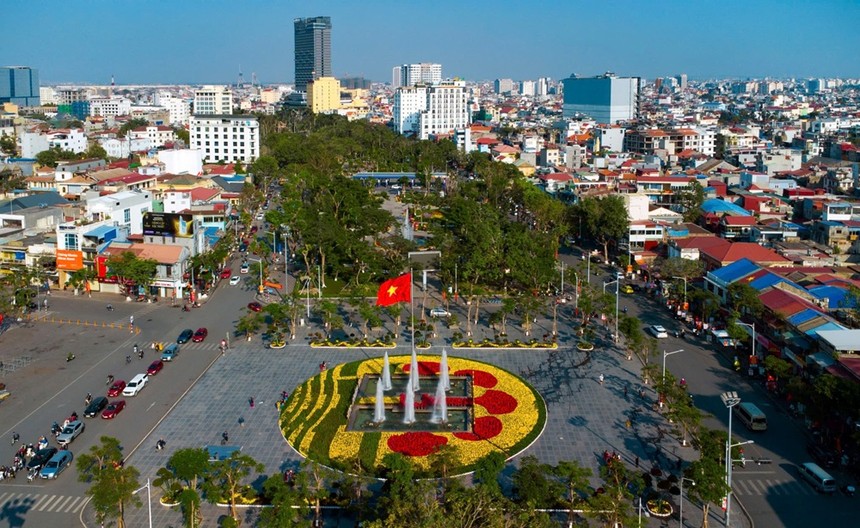 Hải Phòng phấn đấu bảo đảm tỷ lệ giải ngân vốn đầu tư công đến hết quý I/2025 là 15%, hết quý II là 40%, hết quý III là 70%, hết ngày 31.12.2025 đạt 90%, đến 31/1/2026 phấn đấu đạt tối thiểu 96%