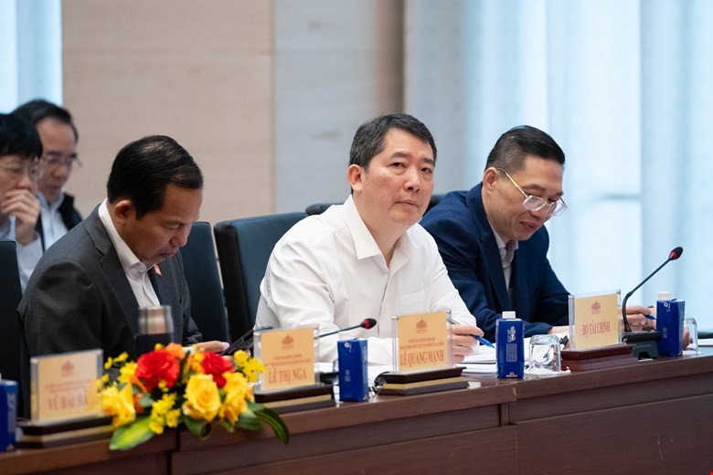 Thứ trưởng Bộ Tài chính Cao Anh Tuấn.