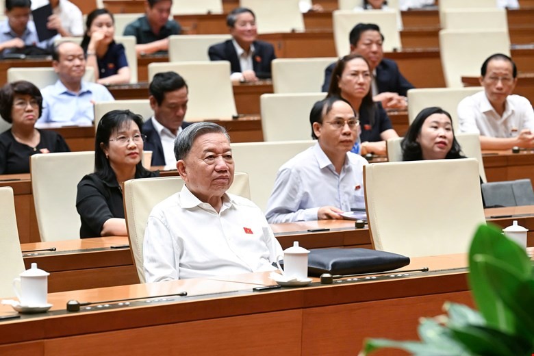 Một phiên họp toàn thể của Quốc hội tại Kỳ họp thứ 9, Quốc hội khóa XV.