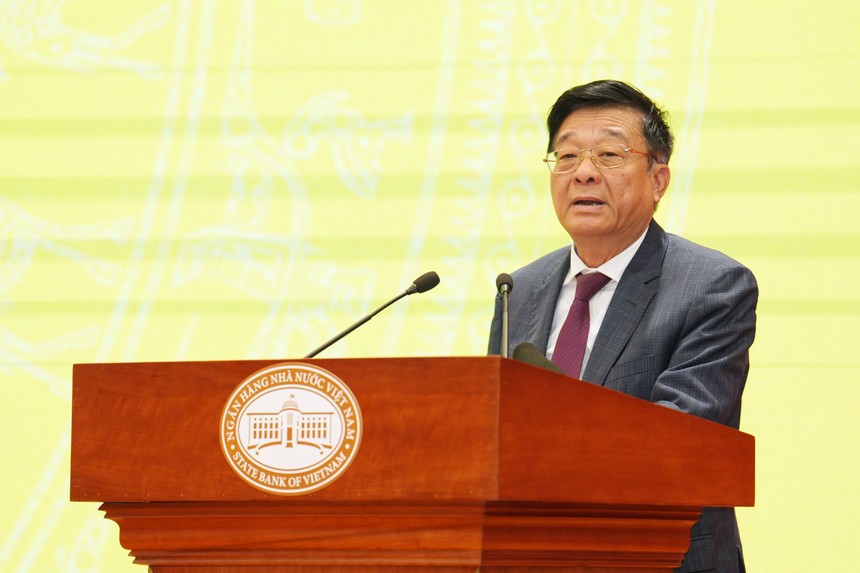 TS. Nguyễn Quốc Hùng, Phó Chủ tịch kiêm Tổng Thư ký Hiệp hội Ngân hàng phát biểu tại Hội nghị.