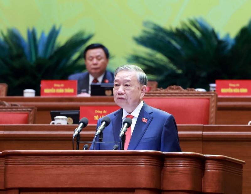 Tổng Bí thư Tô Lâm trình bày báo cáo về các văn kiện tại Đại hội XIV - Ảnh TTXVN .