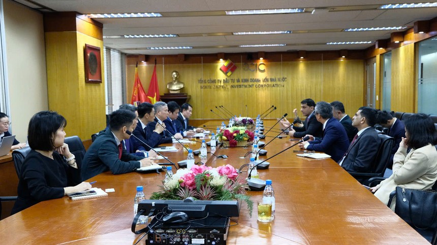 Quang cảnh buổi làm việc