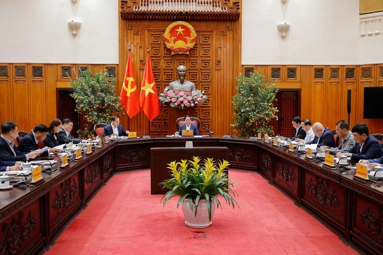 Thủ tướng Phạm Minh Chính chủ trì cuộc họp với Tổ công tác bảo đảm an ninh năng lượng - Ảnh: VGP.