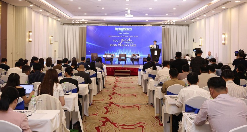 Ông Phạm Văn Hoành, Tổng Biên tập Báo Tài chính - Đầu tư phát biểu khai mạc Hội thảo. Ảnh: Lê Toàn