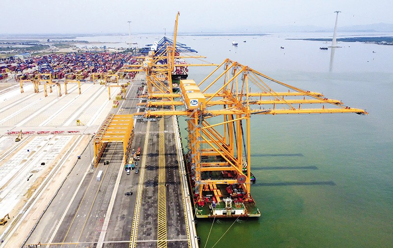 Cảng Lạch Huyện là một trong các dự án có sự tham gia của doanh nghiệp Pháp, mở thêm không gian hợp tác đầu tư và kết nối chuỗi cung ứng khu vực. Ảnh: Đ.T