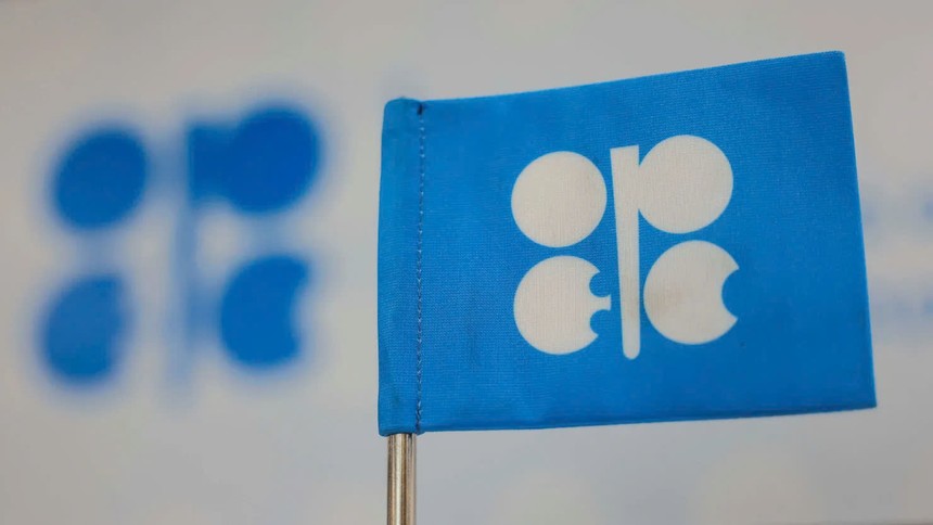 OPEC+ tiếp tục trì hoãn tăng sản lượng cho tới tháng 4