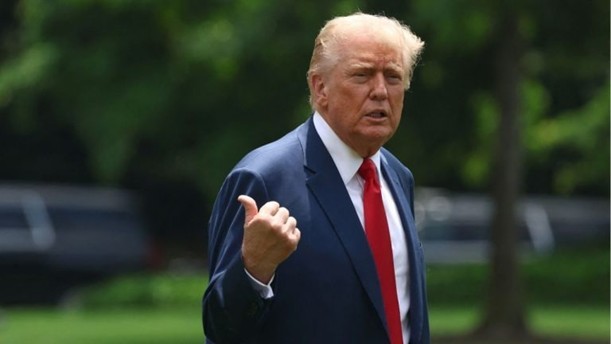 Tổng thống Trump sẽ không bổ nhiệm bất kỳ ai vào Fed nếu họ không ủng hộ việc cắt giảm lãi suất