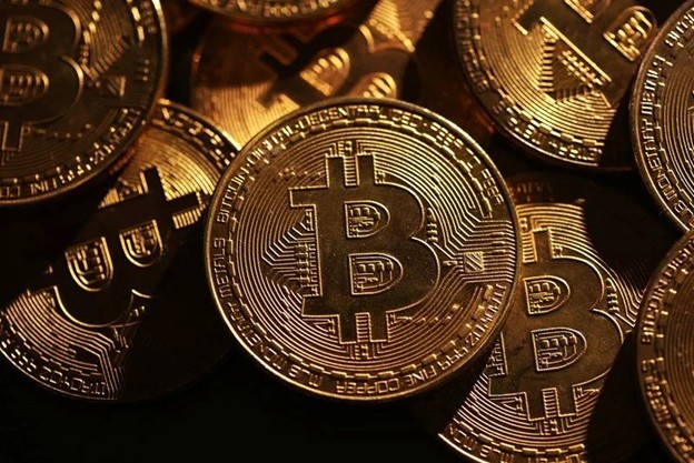 Bitcoin lần đầu tiên vượt mốc 120.000 USD